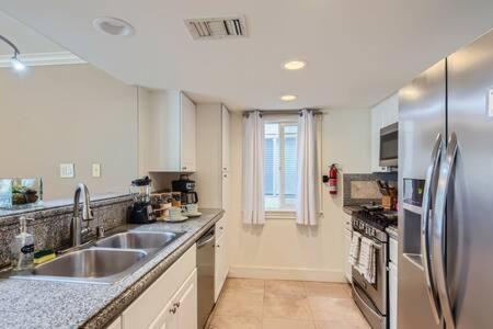 Awesome 3Br 2Bth 1 Block To Beach C2 Newport Beach Ngoại thất bức ảnh