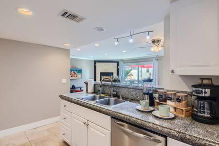 Awesome 3Br 2Bth 1 Block To Beach C2 Newport Beach Ngoại thất bức ảnh